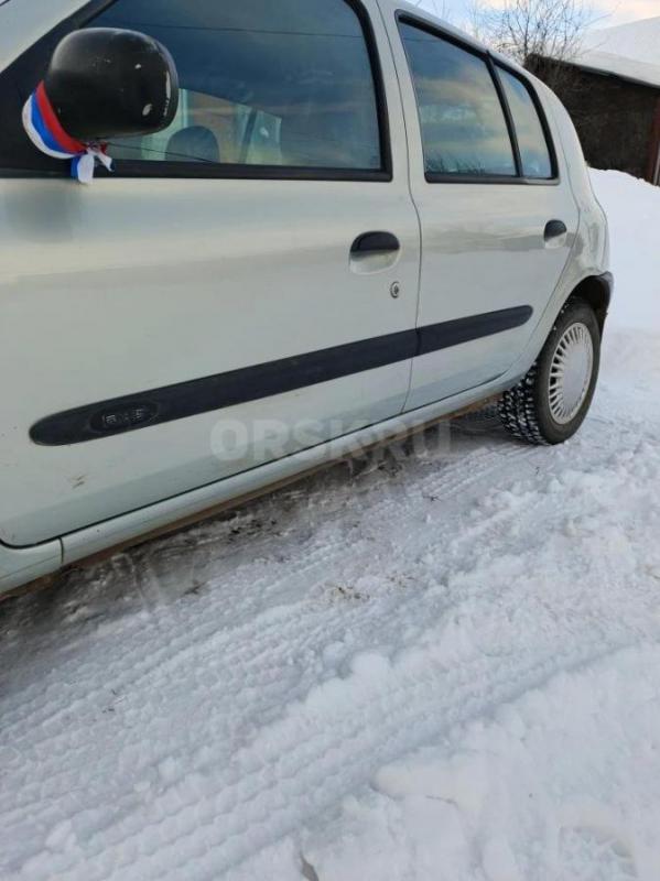 Продам Рено Клио 2, в рабочем состоянии, сборка Франция, имеется Гур, кондиционер, подушки безопасно - Медногорск