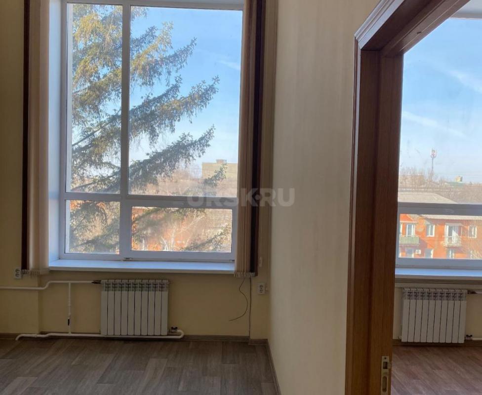 Сдается в аренду современное офисное помещение на 3 этаже в центре города, идеально подходящее для к - Орск