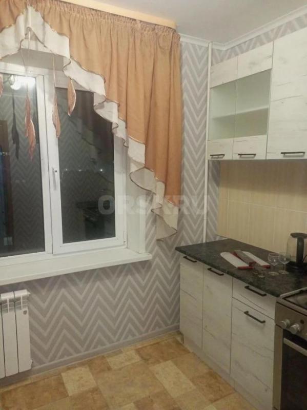 сдам однокомнатную квартиру посуточно либо длительно нормальным людям. - Орск