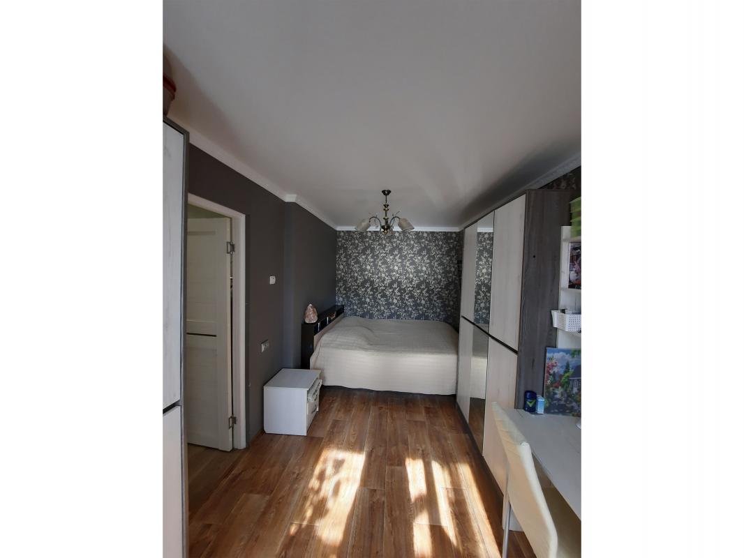 Отличный вариант уютной двухкомнатной квартиры на втором этаже девятиэтажного дома Ленина 130 г. - Новотроицк