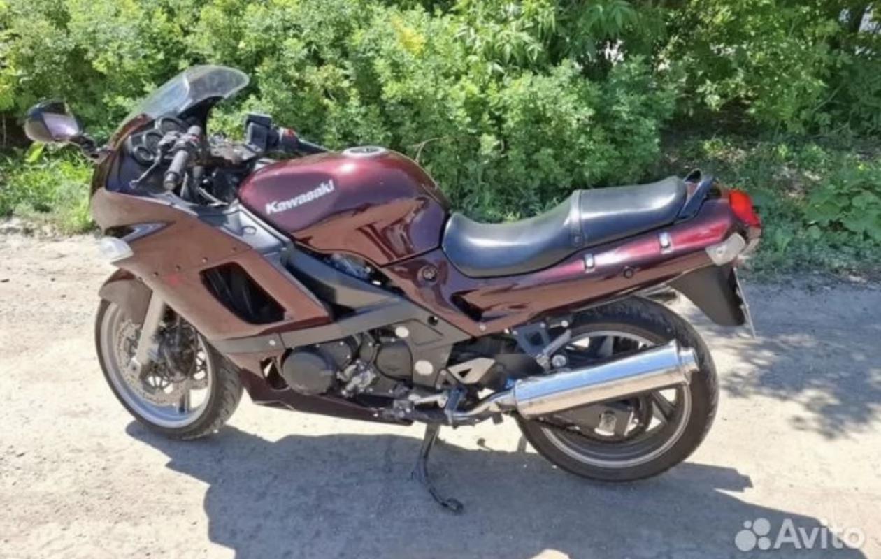 Продам мотоцикл Kawasaki ZZR 400-2
Вложений не требует, торг - Гай
