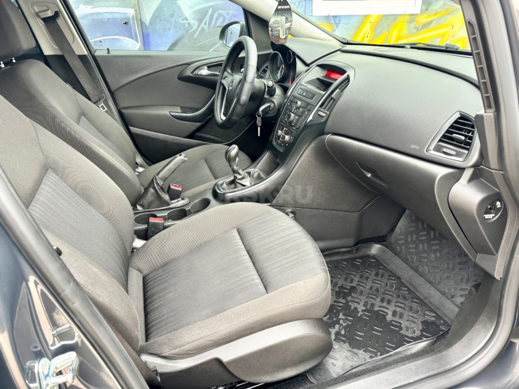 В продаже OPEL ASTRA 2013 года. - Орск