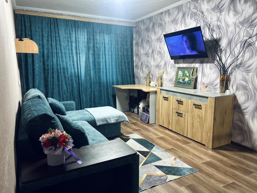 Продается 1 комнатная квартира,очень теплая, улучшенной планировки. - Новотроицк