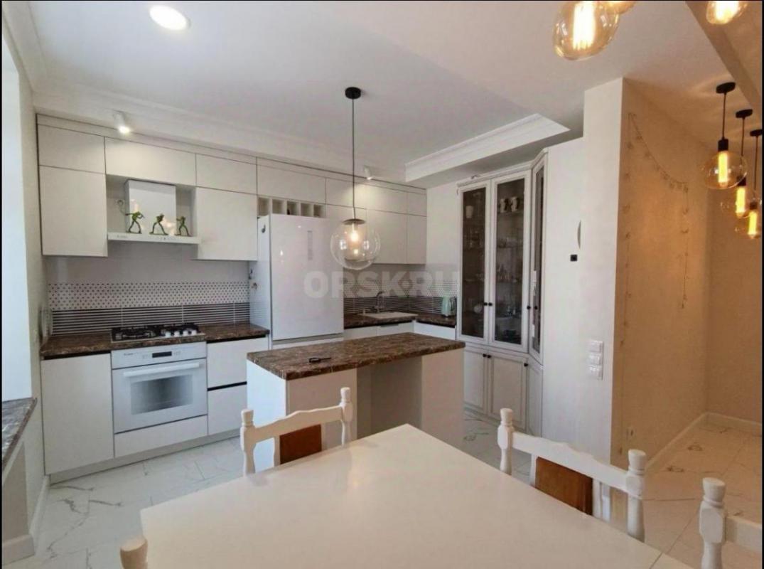 Продается уютная двухкомнатная квартира с евро-ремонтом в блочном доме. - Орск