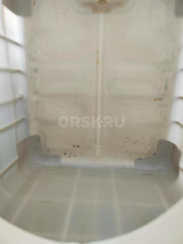 Продам еврокубы 1000л , состояние новых 2025г., металлический поддон ,под полив , душ, гсм и тд. - Орск