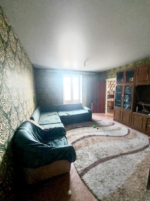 Продается 3-комнатная квартира по адресу: г. - Новотроицк