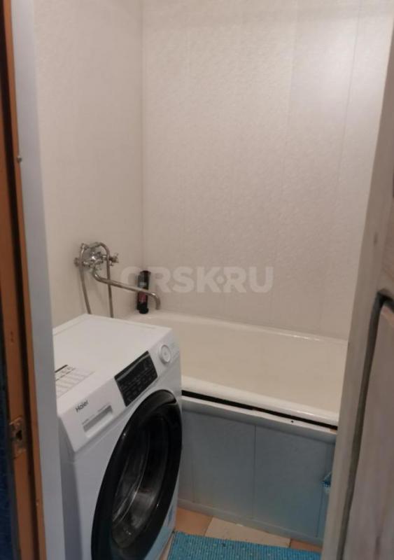 Продам 3к кв улучшенный планировки на ОЗТП,остановка "Рябинушка",2 этаж , с развит - Орск