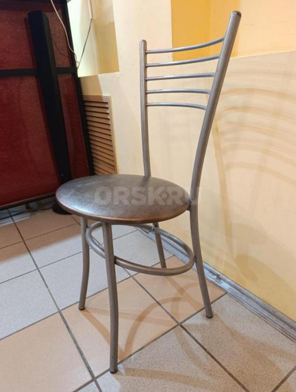 Барная стойка, столы, стулья в отличном состоянии. - Орск