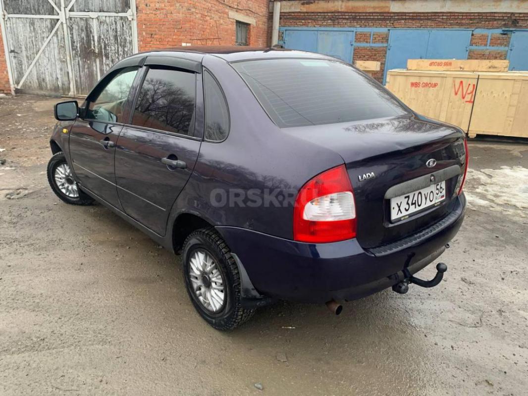 Калина 1, 2007 год 
В отличном состоянии для своих лет 
Двигатель 8 клоп ,тяга отличная 
МКПП раб - Орск