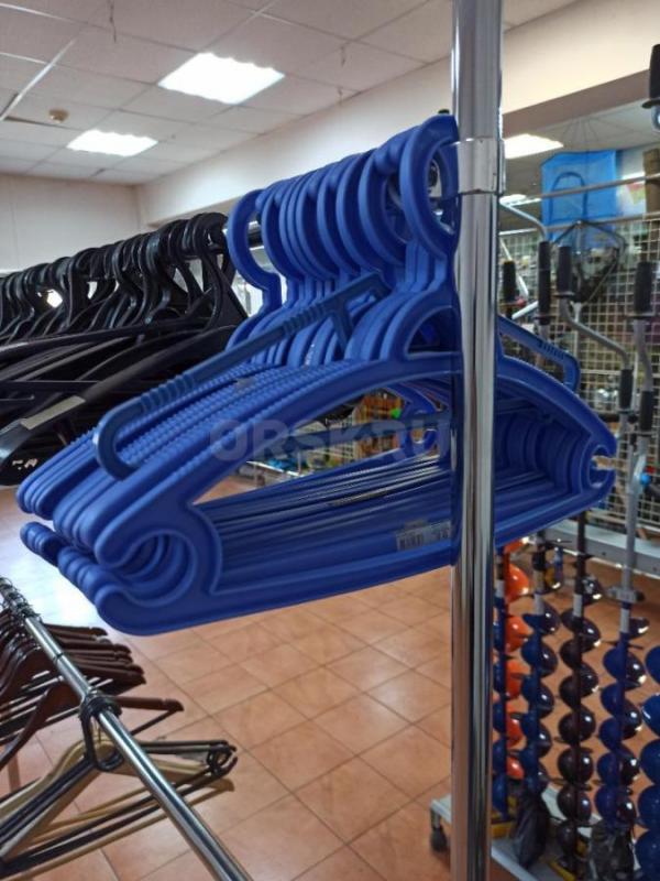 Различные плечики для одежды,цена 30 р за шт. - Орск