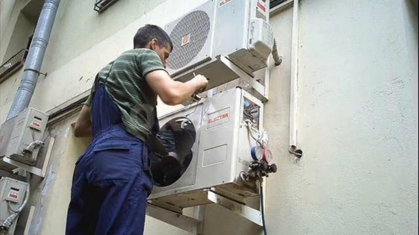 Монтаж
Техническое обслуживание кондиционеров
Чистка мойка
Диагностика сплит-систем
Дозаправка ф - Орск