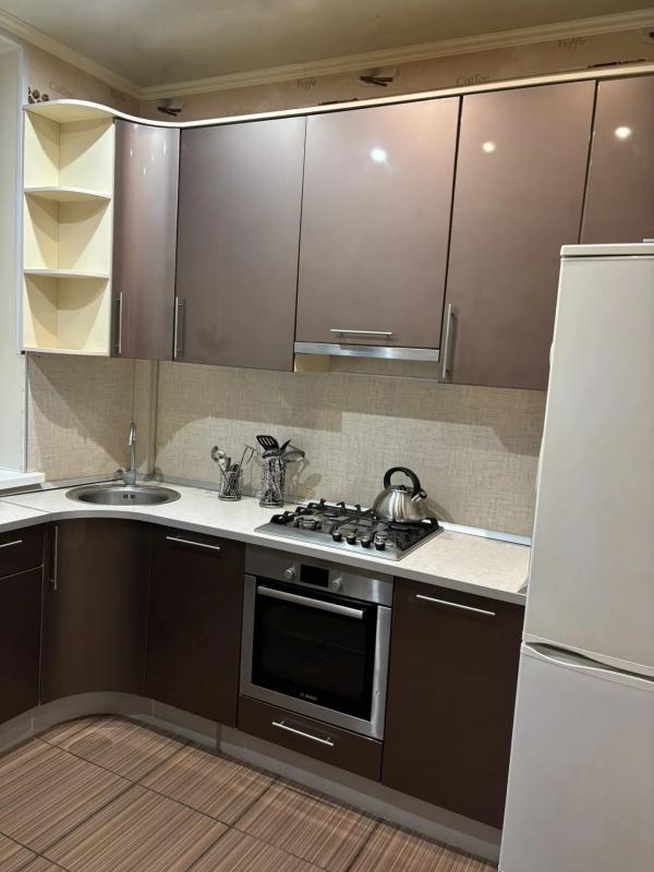 Продаётся уютная трехкомнатная квартира площадью 79.7 квадратных метров на втором этаже пятиэтажного - Новотроицк