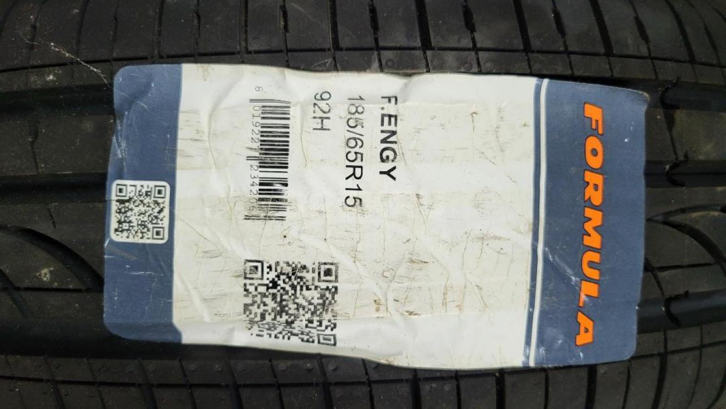 Продам абсолютно новую резину 185/65/15. - Орск