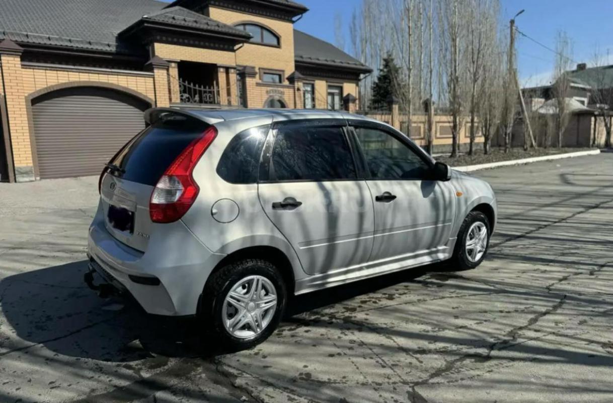 Калина 2 2013 года 
Эур 
Сигнализация 
Электро зеркала 
Музыка 
Чистый салон 
Цена 400 тр 
Ор - Орск