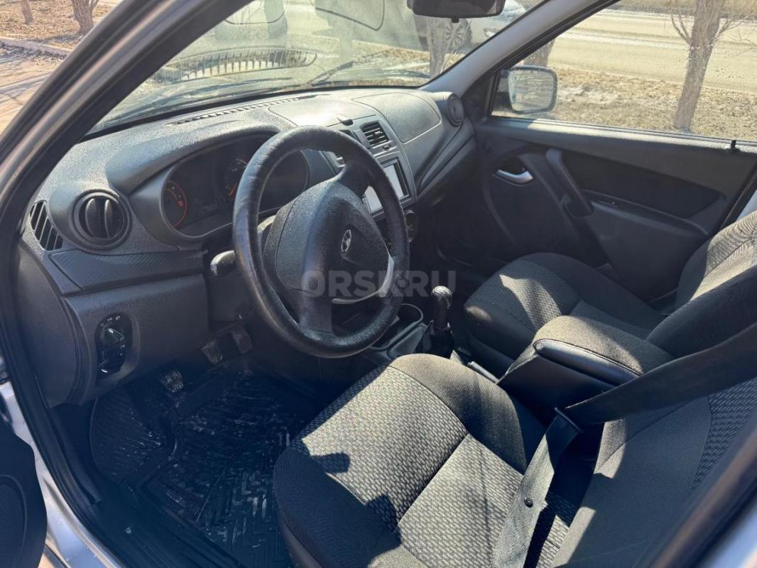 Калина 2 2013 года 
Эур 
Сигнализация 
Электро зеркала 
Музыка 
Чистый салон 
Цена 400 тр 
Ор - Орск