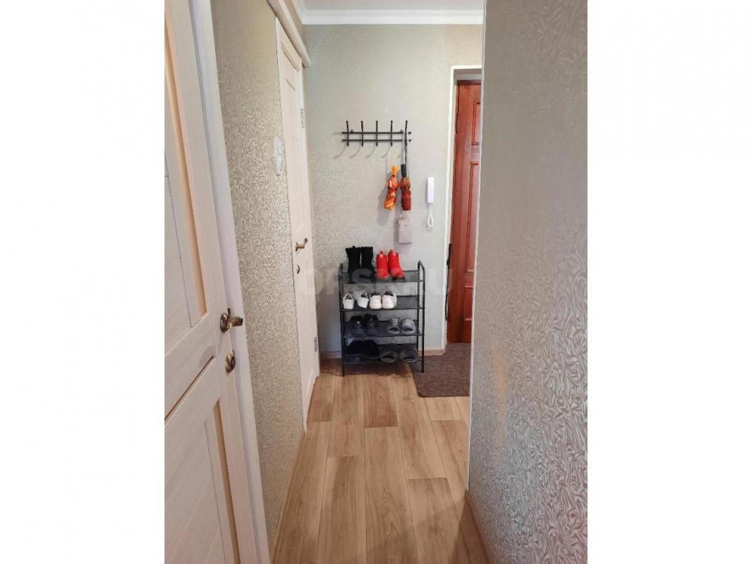 Отличный вариант уютной двухкомнатной квартиры на втором этаже девятиэтажного дома по пр-ту Ленина 1 - Орск