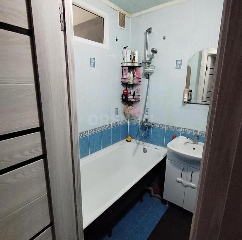 Продам квартиру в центре Васнецова, свежий ремонт, поменяна вся проводка , сантехника, с мебелью!сад - Орск