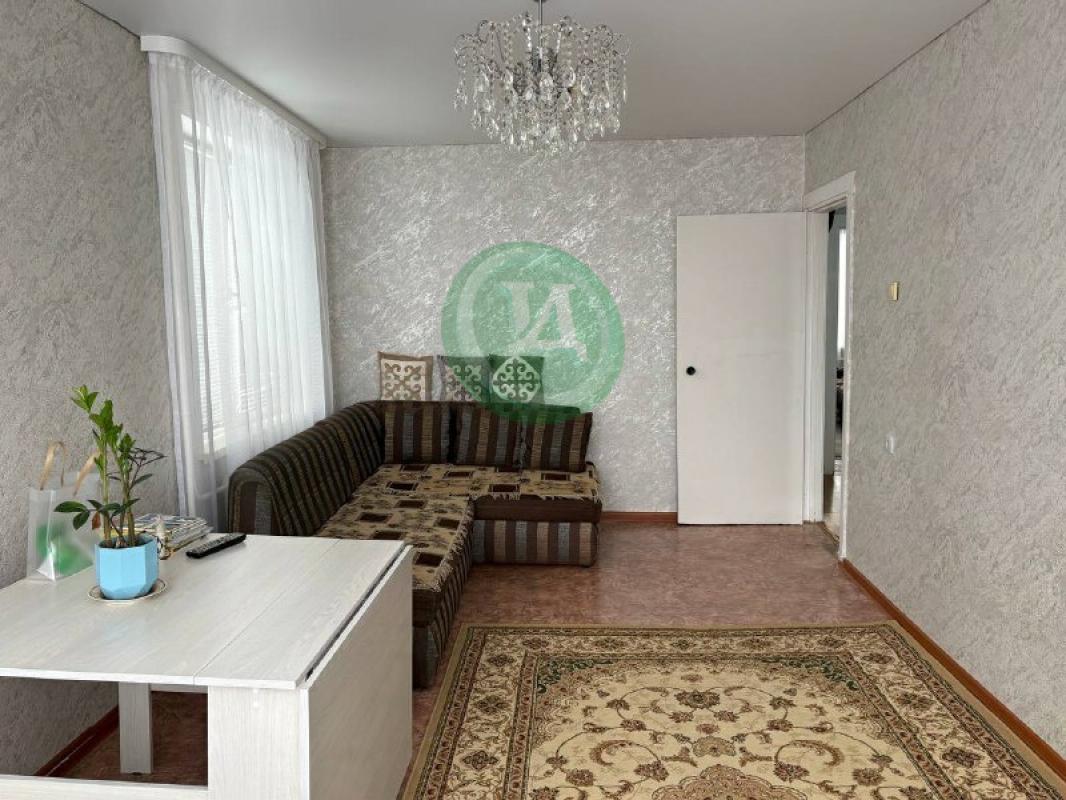 Продам 3-х комнатную квартиру по ул. - Орск