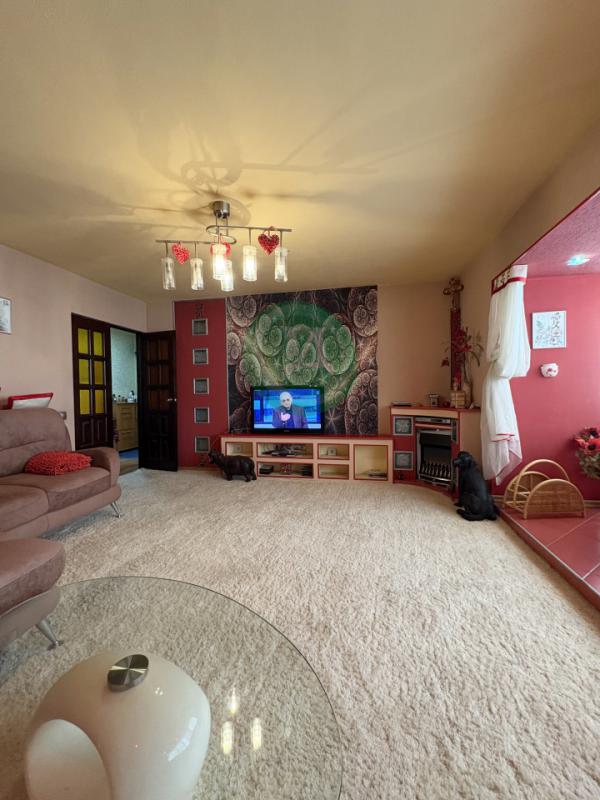 Продам 3-х комнатную квартиру по адресу: ул. - Орск