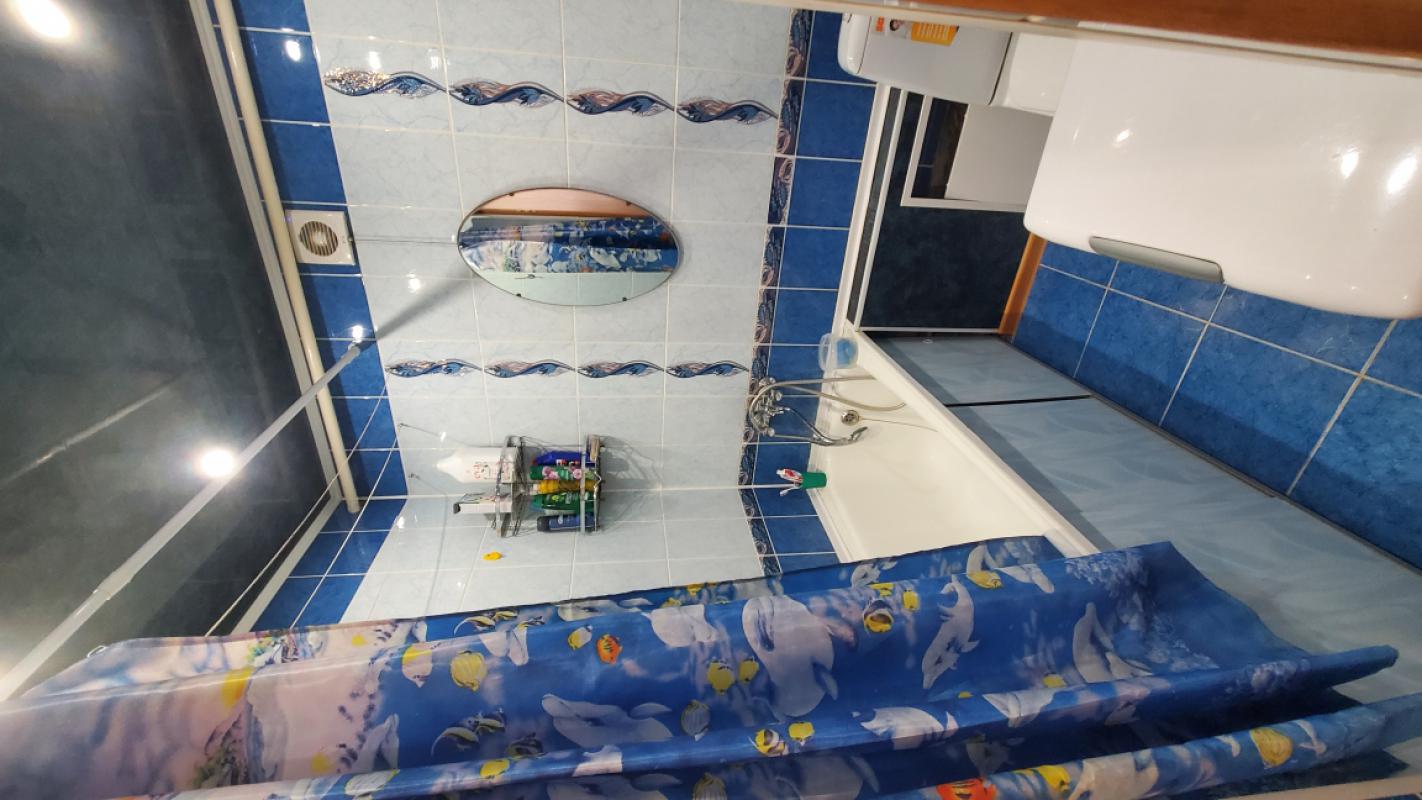 Продаётся двухкомнатная квартира площадью 41,9 кв. - Гай