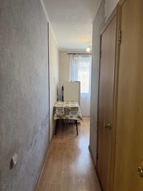 Продаётся двухкомнатная квартира расположена по ул Декабристов, д. 3 на третьем этаже пятиэтажного к - Гай