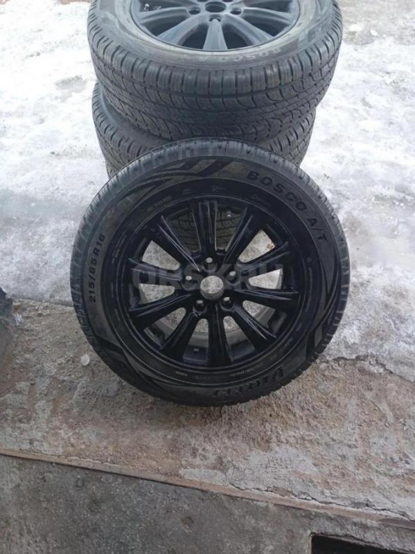 Продам комплект летних шин с дисками. - Новоорск