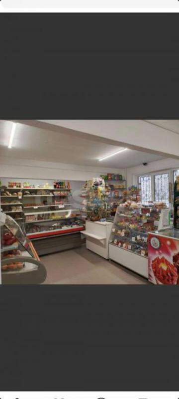 Продам нежилое торговое помещение 107 кв. - Орск