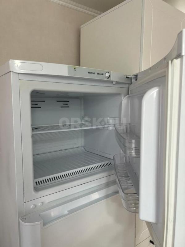 Холодильник Индезит ноуфрост, высота 170см. - Орск