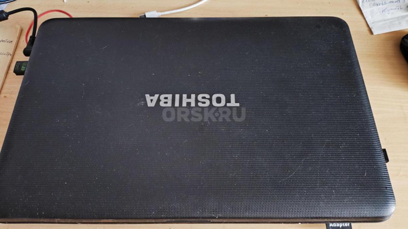 Ноутбук Toshiba c850-b3k в отличном состоянии стоит ssd на 256 гиг Samsung оперативная 8 гиг, работа - Орск