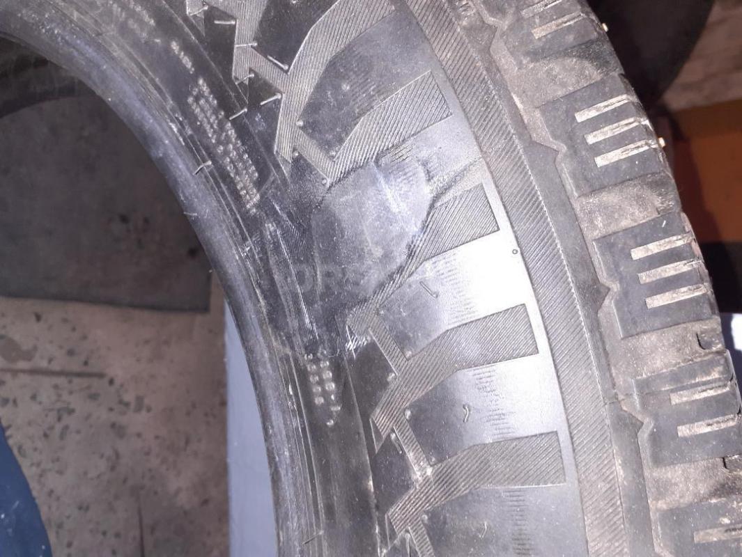 Продам одну шипованную шину Nokian Nordman C, размер 185/75R16, протектор в идеале, все шипы на мест - Орск