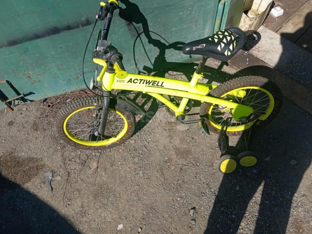 Продам детский велосипед на 16 колесах - Орск