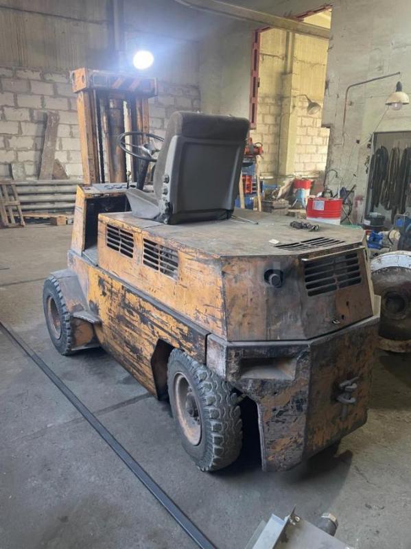 Продам автопогрузчик Balkancar  Б/У  грузоподъемность 3,2т, высота подъема 1,8м, полностью исправен, - Орск