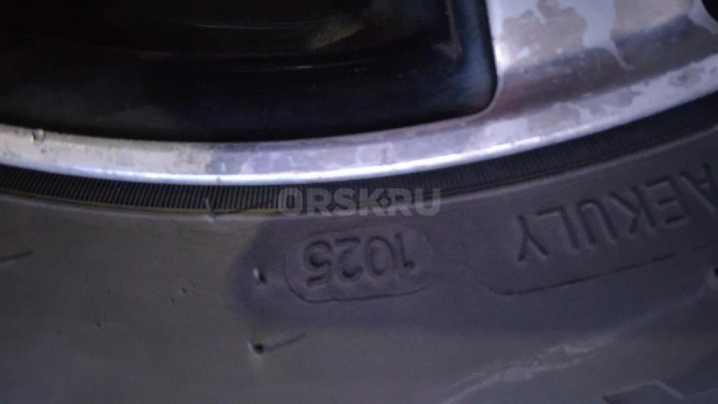 Продам комплект летней резины,на литых дисках, в отличном состоянии,2025 г. - Орск