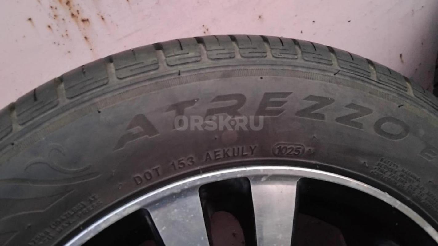 Продам комплект летней резины,на литых дисках, в отличном состоянии,2025 г. - Орск