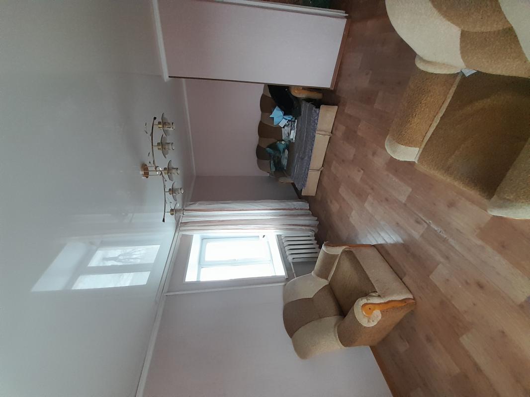 Продам 1-комнатную квартиру 30,2 м² на 4 этаже 5-этажного кирпичного дома (1967 г.) по адресу: г. - Новотроицк