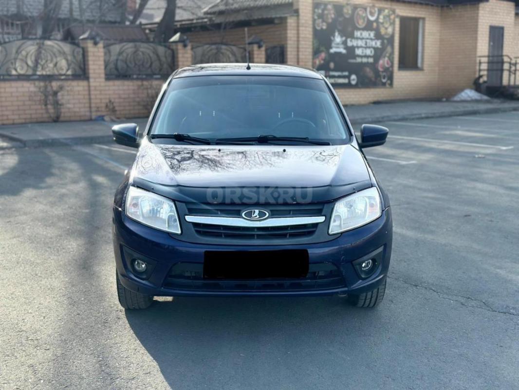 Продам Lada Granta 2015г
ПТС оригинал 3 владельца 
Без ДТП 
Пробег 176.000
Двигатель 8кл работае - Орск