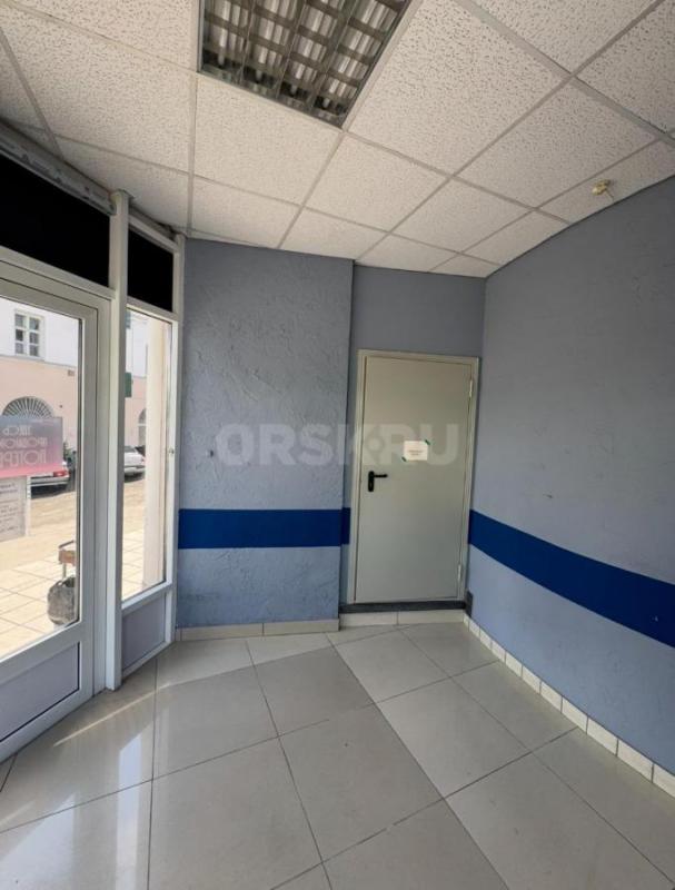 Сдам в аренду Помешение в центре пр Ленина 41Б на 2 этаже(Купол)с левой стороны ДК Нефтянник. - Орск