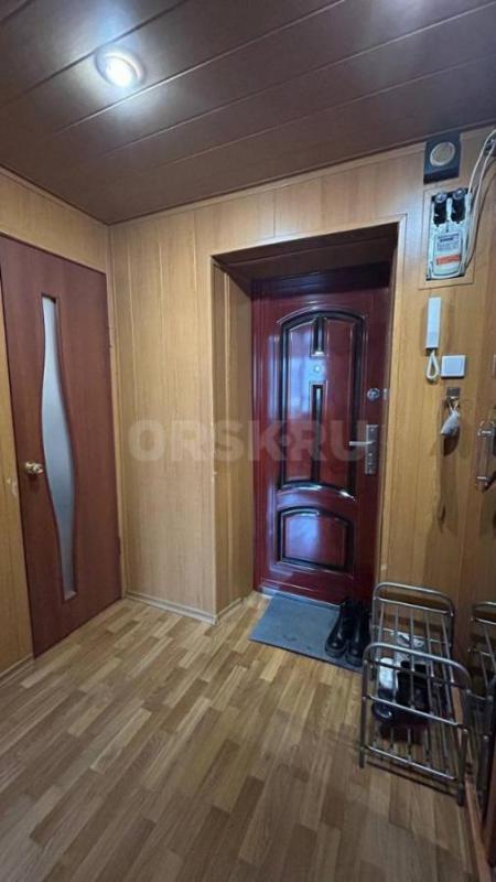 Продается в центре города  1 комн. - Орск