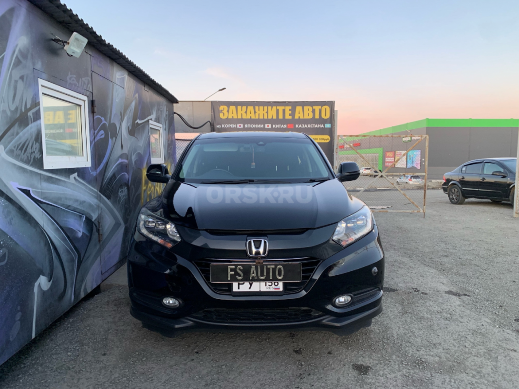 В продаже Honda Vezel 2017 года выпуска. - Орск