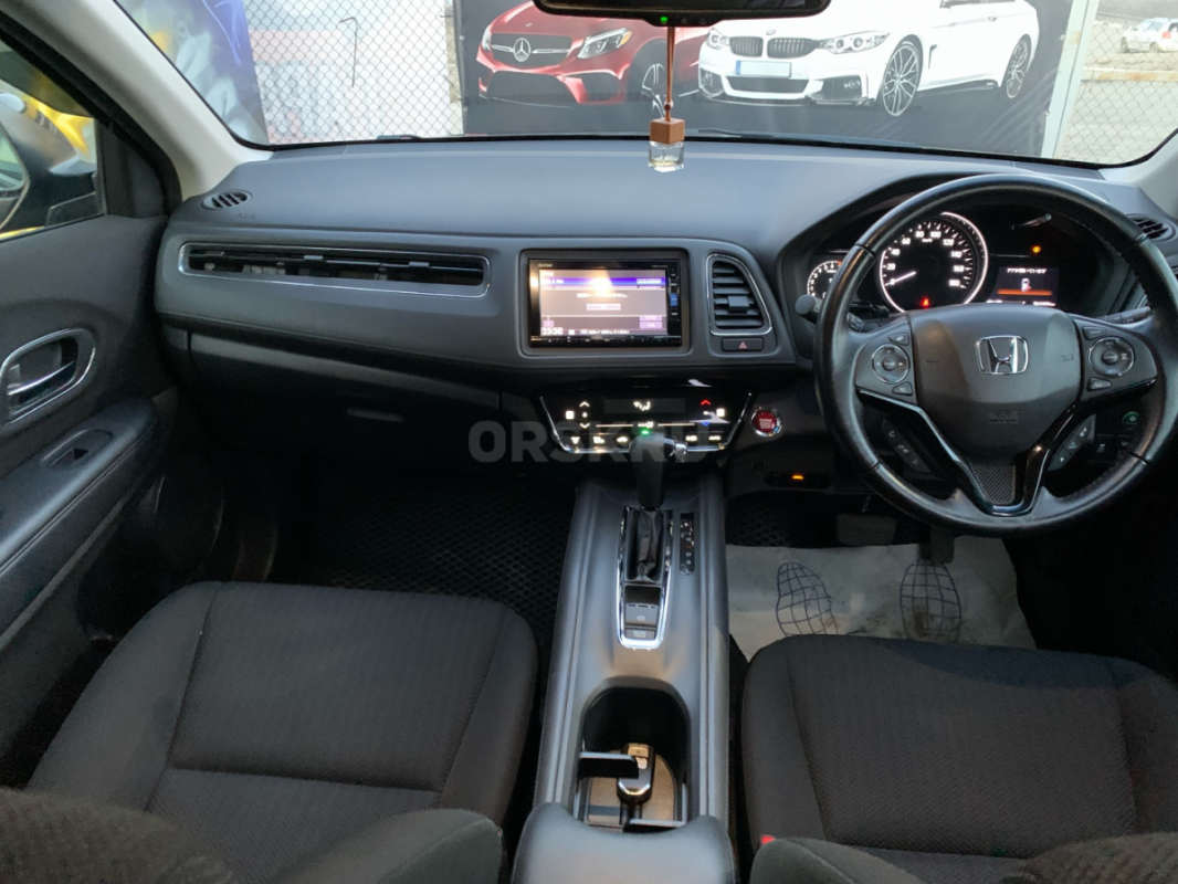 В продаже Honda Vezel 2017 года выпуска. - Орск