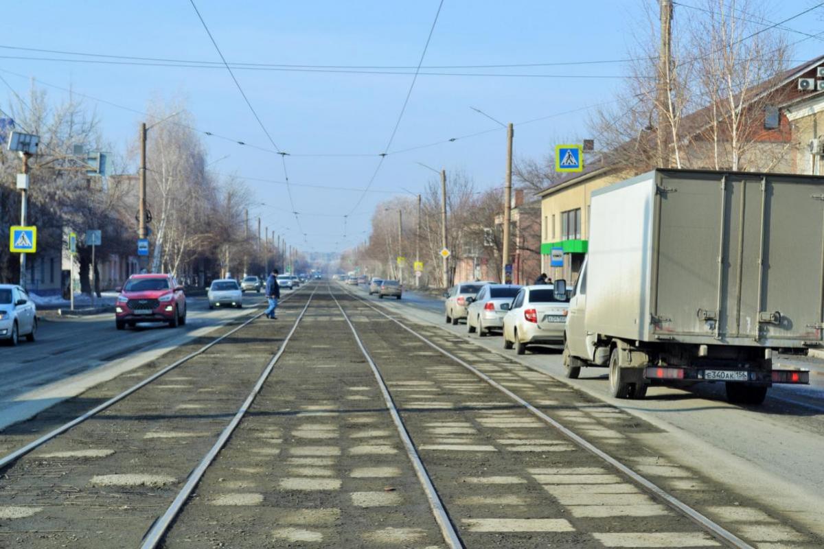 Продам отдельно стоящее здание коммерческого назначения (готовый функционирующий бизнес)  в одном из - Орск