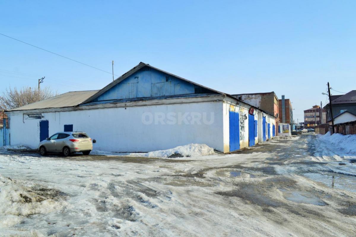 Продам отдельно стоящее здание коммерческого назначения (готовый функционирующий бизнес)  в одном из - Орск