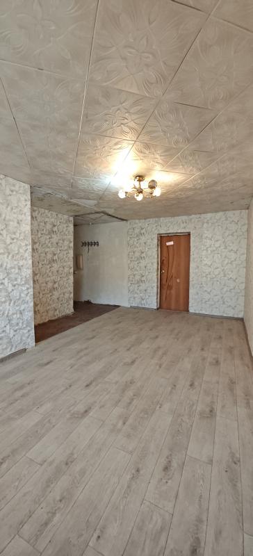 Шок цена!!! 2-комнатная квартира в центре, 1 этаж, под ремонт, подходит под коммерцию!!! - Новотроицк