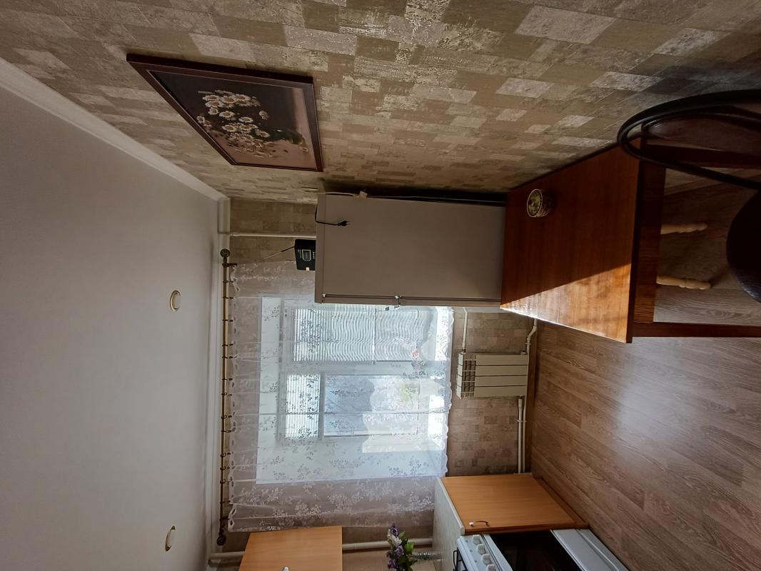 Продаётся уютная,теплая двухкомнатная квартира в центре города! - Медногорск