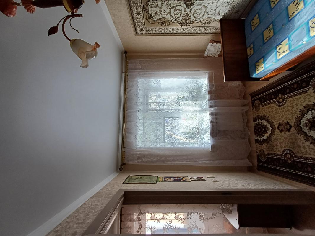 Продаётся уютная,теплая двухкомнатная квартира в центре города! - Медногорск