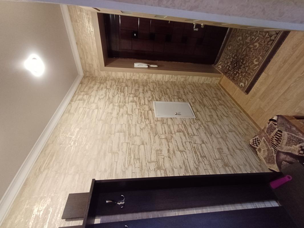 Продаётся уютная,теплая двухкомнатная квартира в центре города! - Медногорск