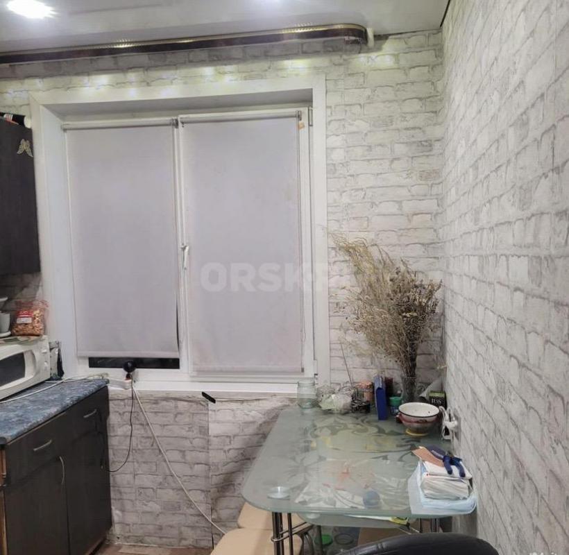 Сдам 1 комнатную квартиру на длительный срок, в хорошем районе, остановка «Луч»
в шаговой доступнос - Орск