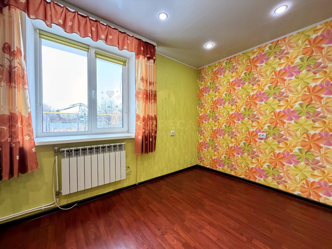 Продаётся дом для большой семьи в поселке Павловка, со всей необходимой инфраструктурой для комфортн - Павловка