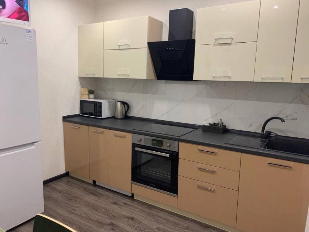 Сдается однокомнатная квартира на длительный срок. - Новотроицк