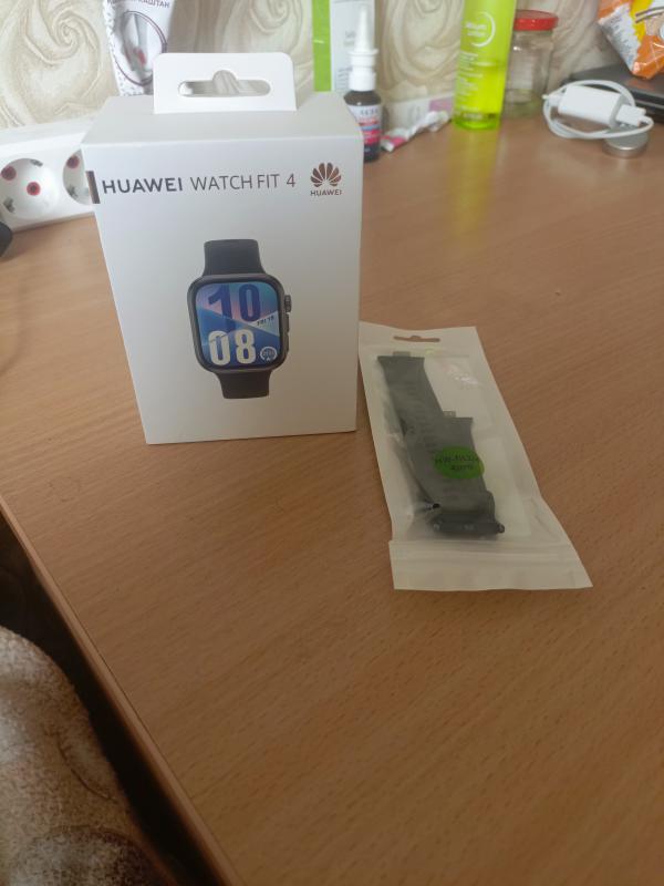 Продам новые смарт часы Хуавей вотч фит 4 пользовался месяц где-то потом купил новые 
В комплекте ко - Оренбург